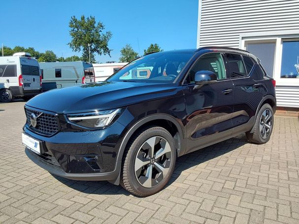 Volvo XC40 B3 Plus Dark 120 kW image number 1