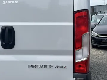 Car image 35