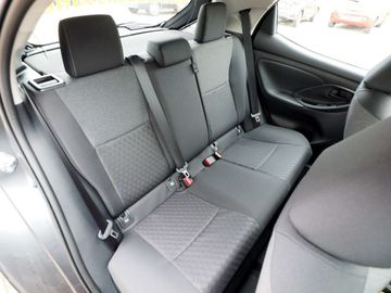 Car image 11