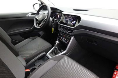 Car image 30