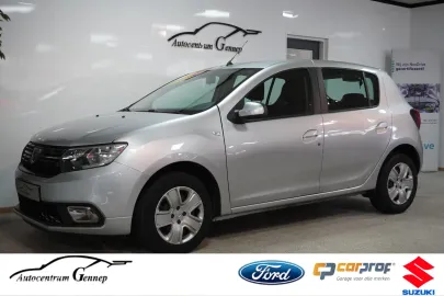Car image 3