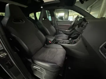 Car image 35