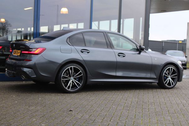 BMW 330 e M Sport 215 kW image number 8