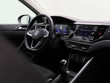 Car image 31