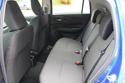 Car image 11