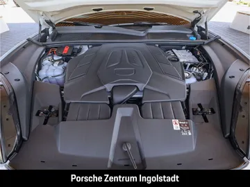 Car image 32