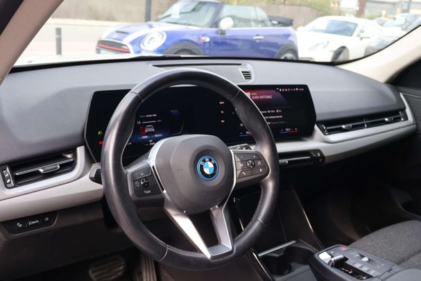 BMW iX 385 kW image number 10