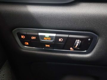 Car image 37