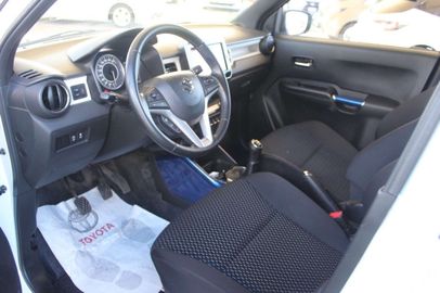 Car image 10