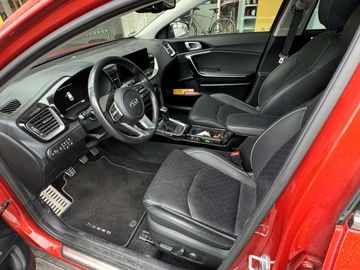 Car image 11