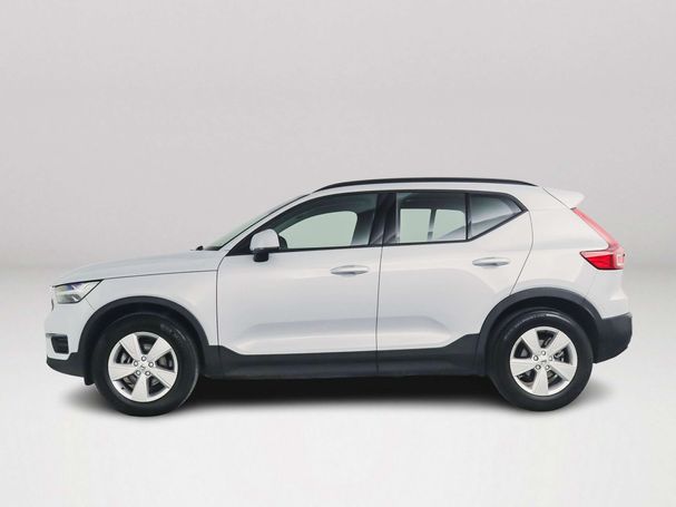 Volvo XC40 T2 Core Momentum 95 kW image number 4