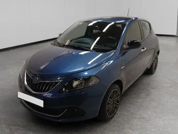 Car image 2
