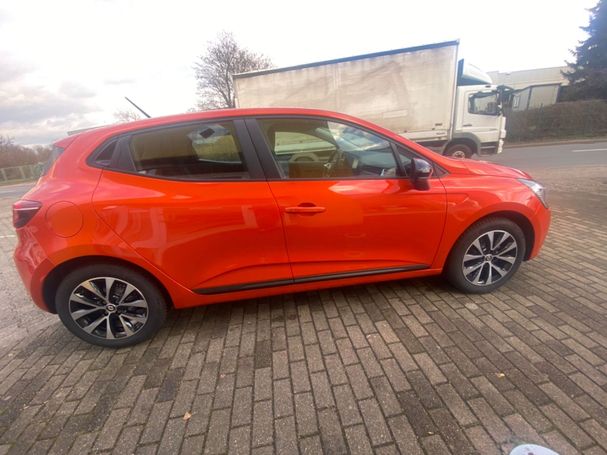 Renault Clio 49 kW image number 6