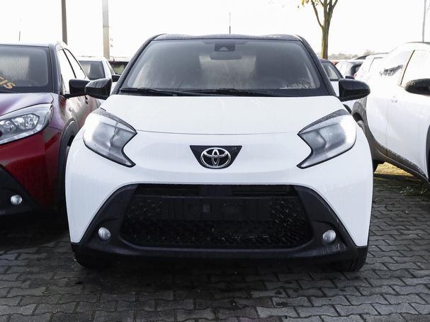 Toyota Aygo X 1.0 53 kW image number 2