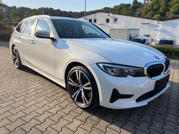 BMW 330d Touring M Sport 210 kW image number 2