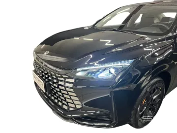 Car image 30