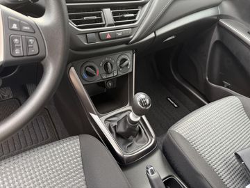 Car image 13