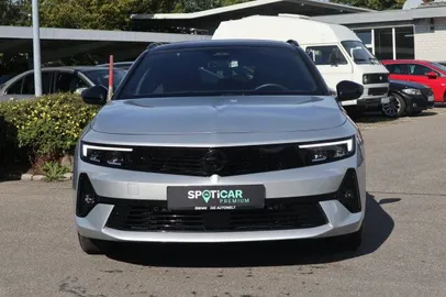 Car image 2
