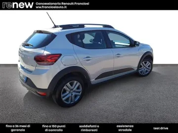 Car image 3