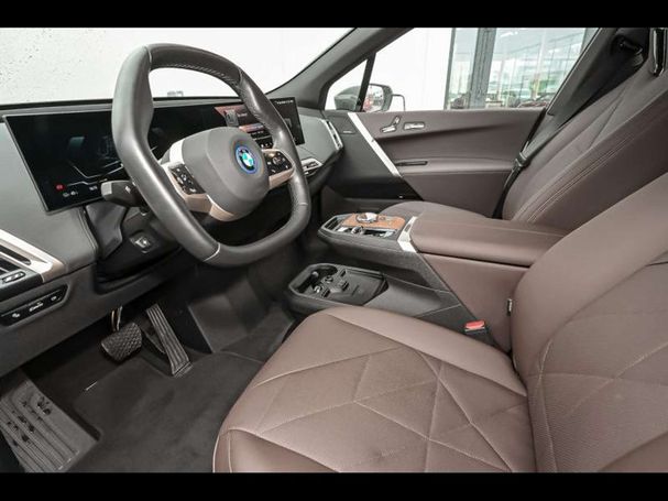 BMW iX xDrive50 385 kW image number 4