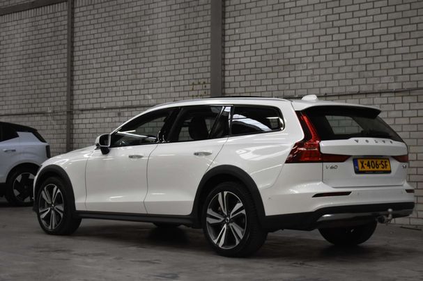 Volvo V60 Cross Country AWD B5 185 kW image number 37