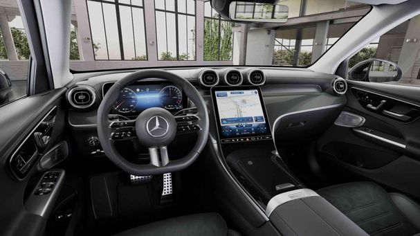 Mercedes-Benz GLC 300 e AMG Line 4Matic 230 kW image number 4