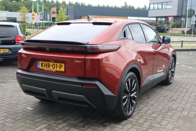 Car image 3