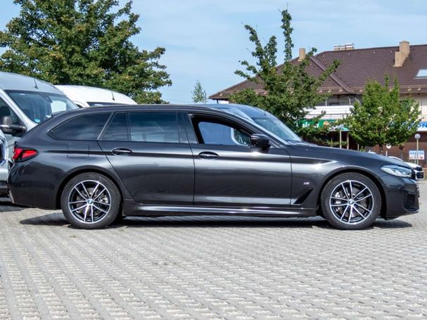 BMW 530i Touring M 180 kW image number 2