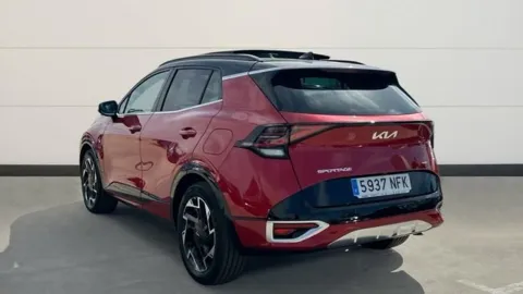 Car image 4