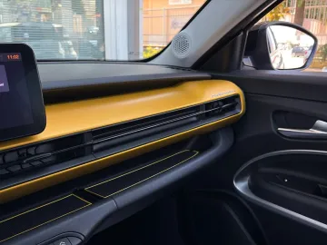 Car image 39
