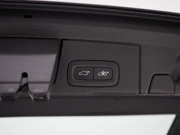 Car image 40