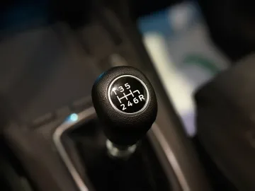 Car image 32