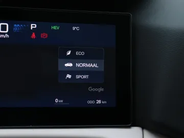 Car image 30