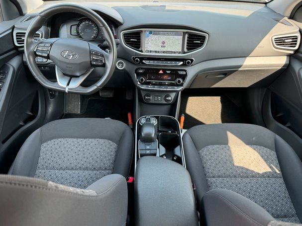 Hyundai Ioniq Elektro 88 kW image number 32