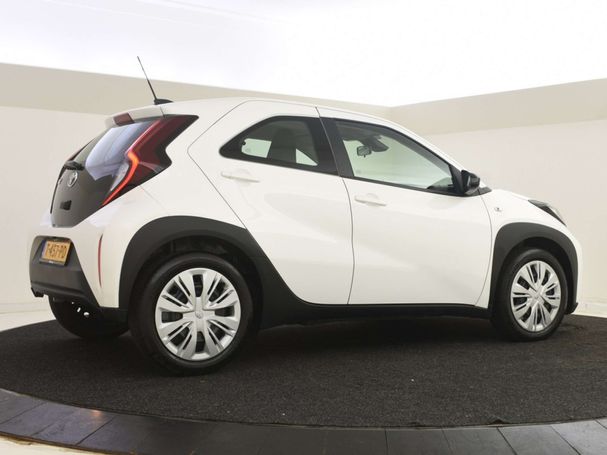 Toyota Aygo X 1.0 VVT-i 53 kW image number 10