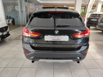 Car image 33