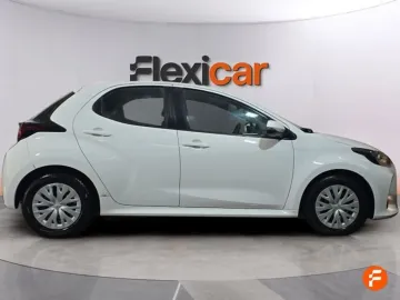 Car image 3