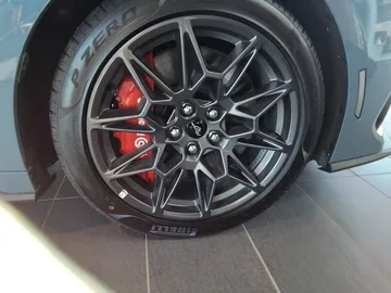 Car image 23