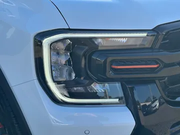 Car image 33