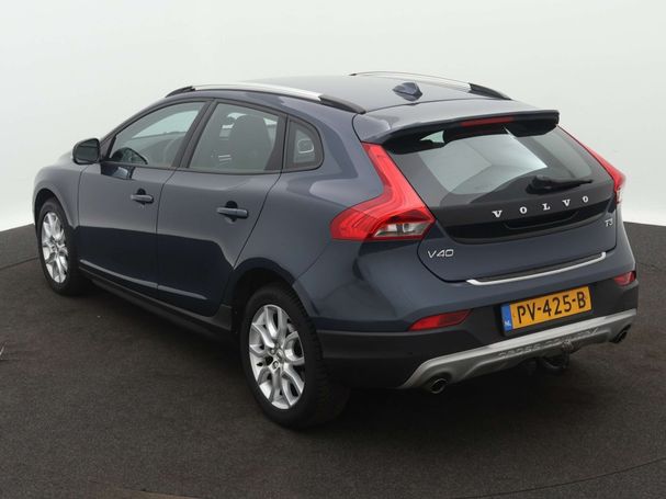 Volvo V40 Cross Country T3 112 kW image number 2