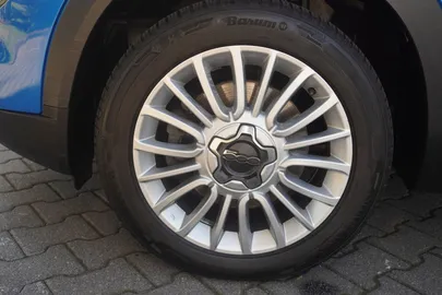 Car image 37