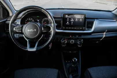 Car image 29