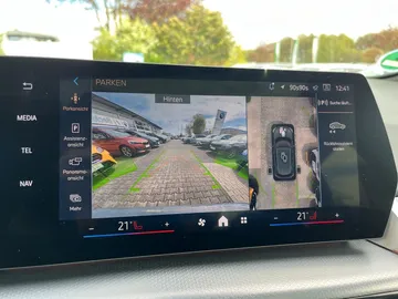 Car image 22