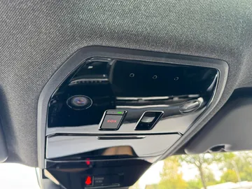 Car image 33