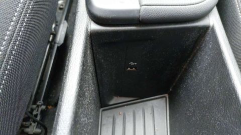 Car image 33