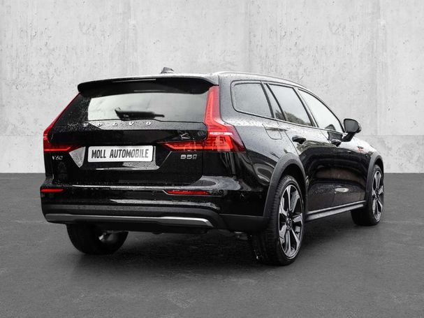 Volvo V60 Cross Country AWD B5 184 kW image number 2