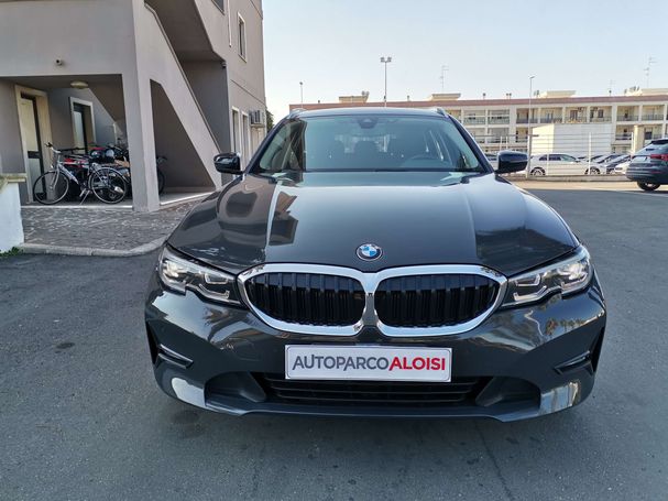 BMW 320d Touring xDrive Advantage 140 kW image number 7