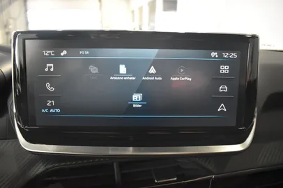 Car image 16