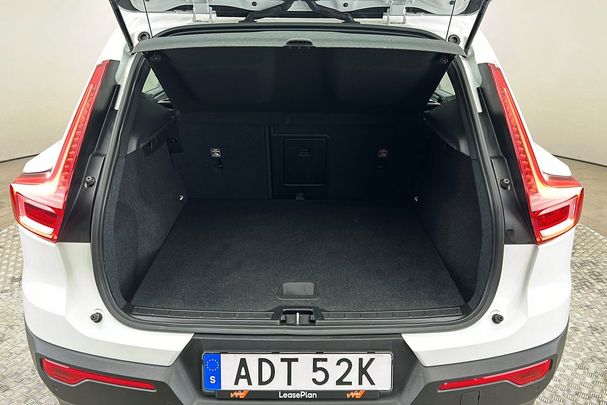 Volvo XC40 D3 AWD Momentum 110 kW image number 14