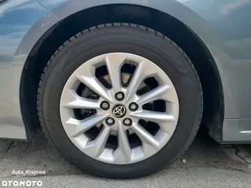 Car image 30
